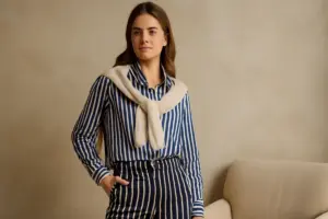 Capi moda a righe verticali: perché sono tornati di tendenza e come abbinarli al meglio